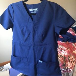 Greys anatomy size small scrub top, nwot